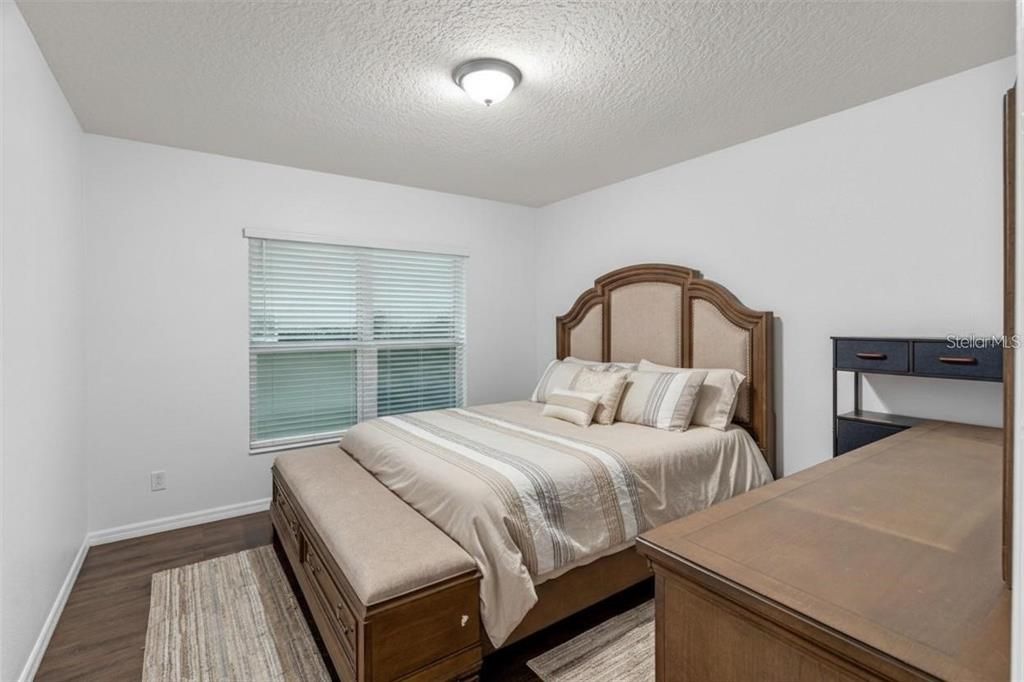 For Rent: $2,600 (4 beds, 2 baths, 2092 Square Feet)