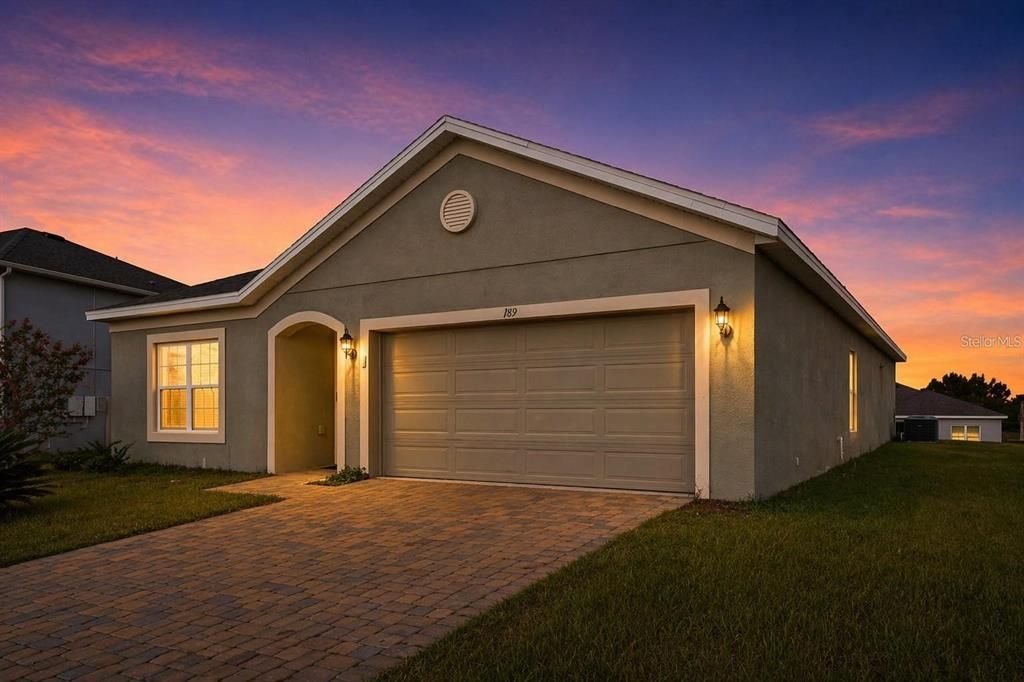 For Rent: $2,600 (4 beds, 2 baths, 2092 Square Feet)