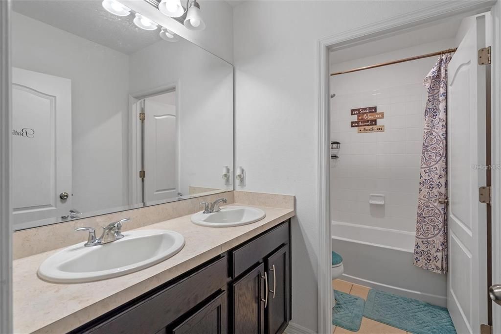 For Rent: $2,600 (4 beds, 2 baths, 2092 Square Feet)