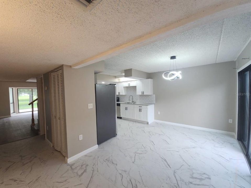 For Sale: $235,000 (2 beds, 2 baths, 1335 Square Feet)