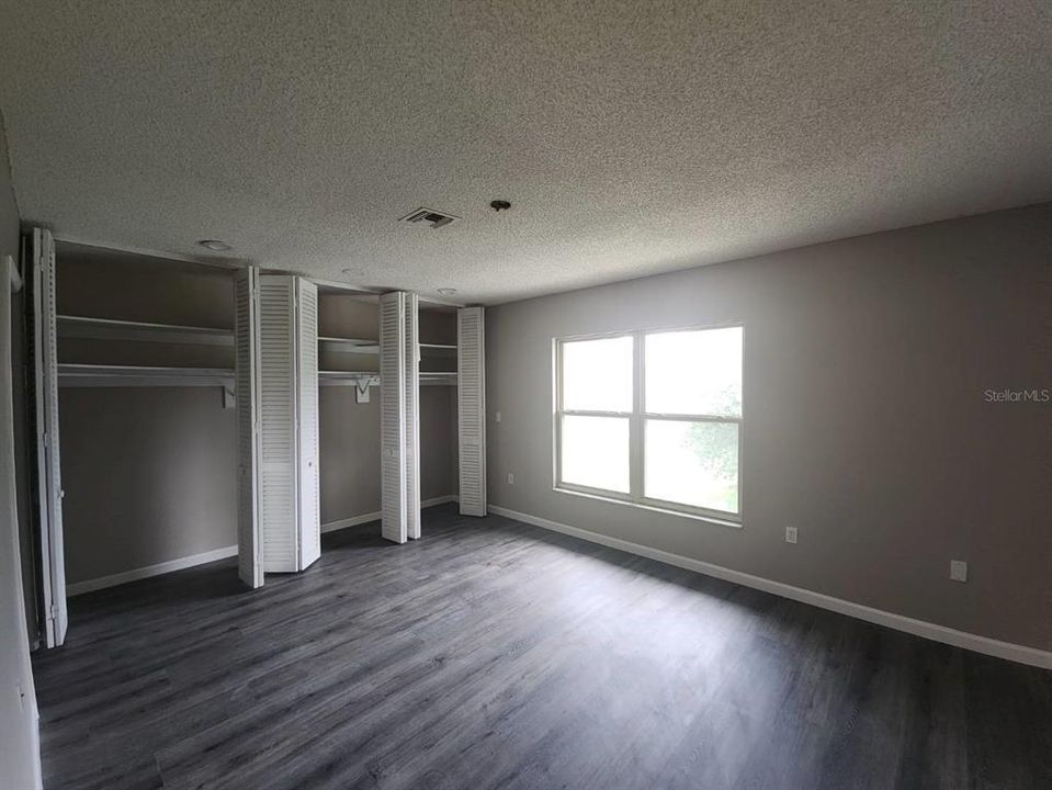 For Sale: $235,000 (2 beds, 2 baths, 1335 Square Feet)