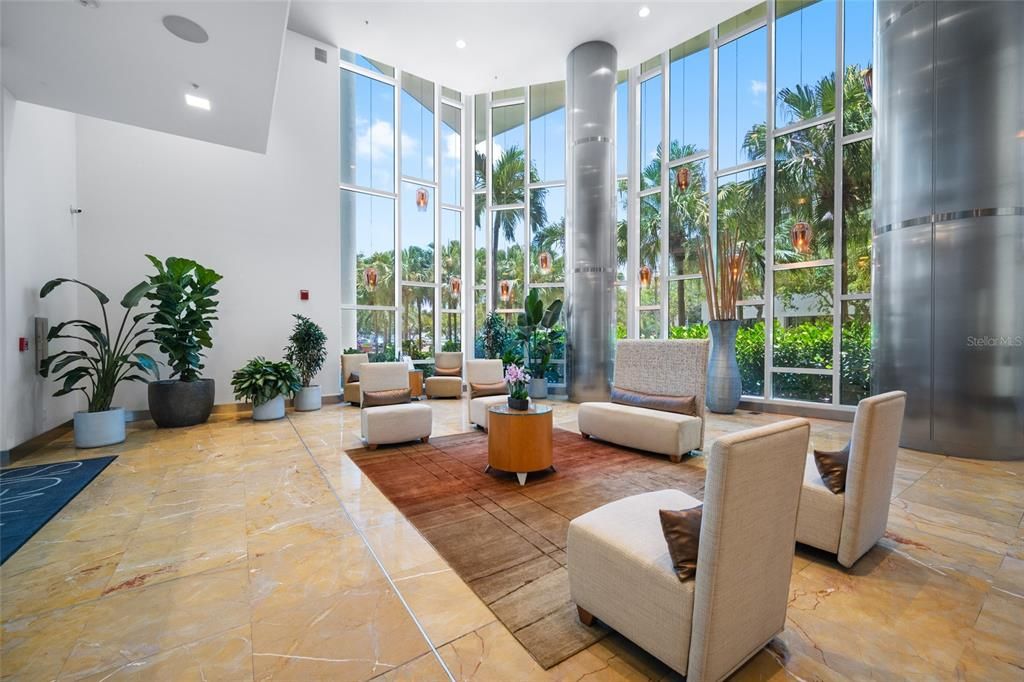 For Sale: $925,000 (2 beds, 2 baths, 1018 Square Feet)