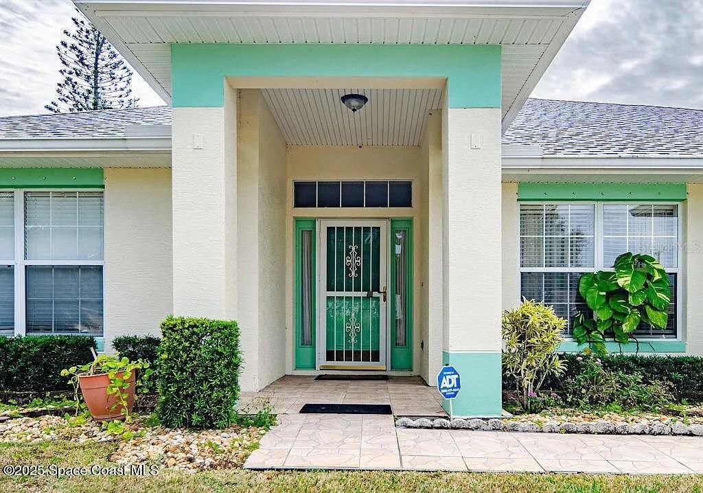 For Rent: $2,650 (4 beds, 3 baths, 2455 Square Feet)