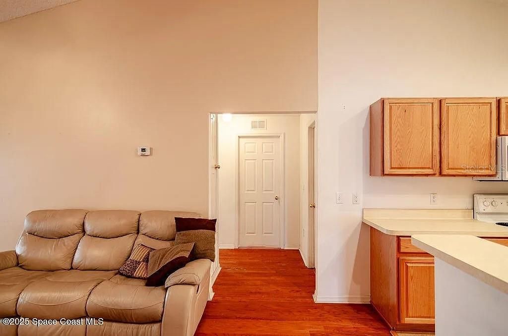 For Rent: $2,650 (4 beds, 3 baths, 2455 Square Feet)