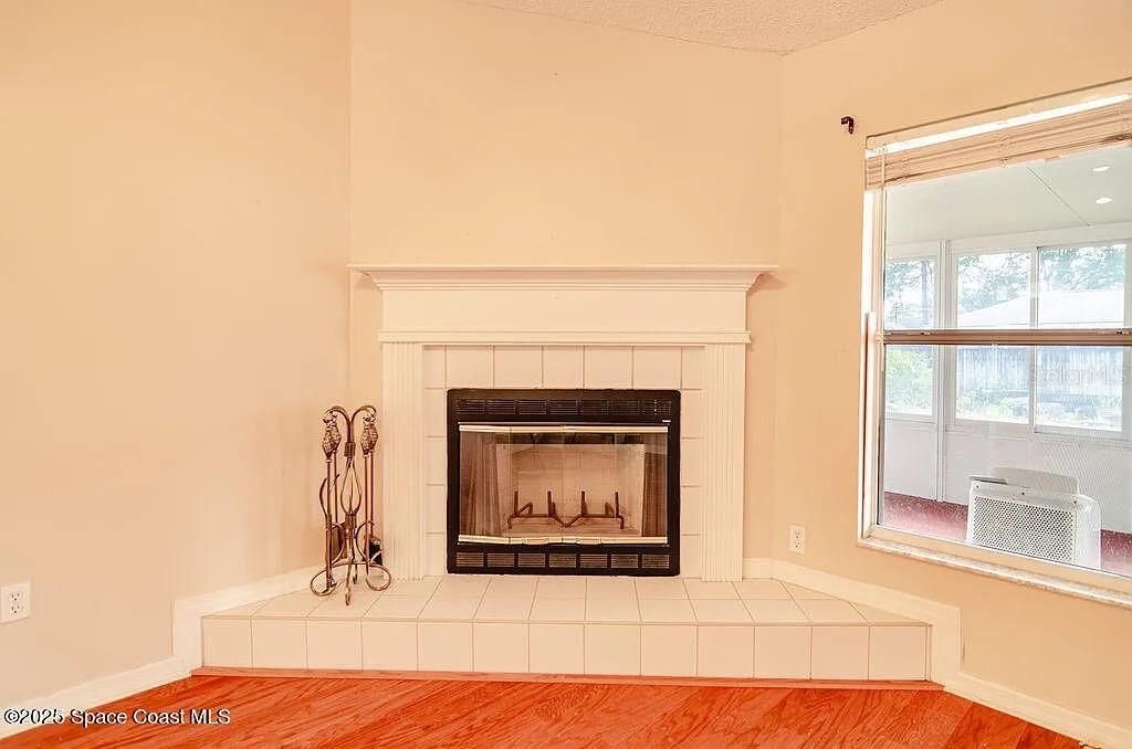 For Rent: $2,650 (4 beds, 3 baths, 2455 Square Feet)