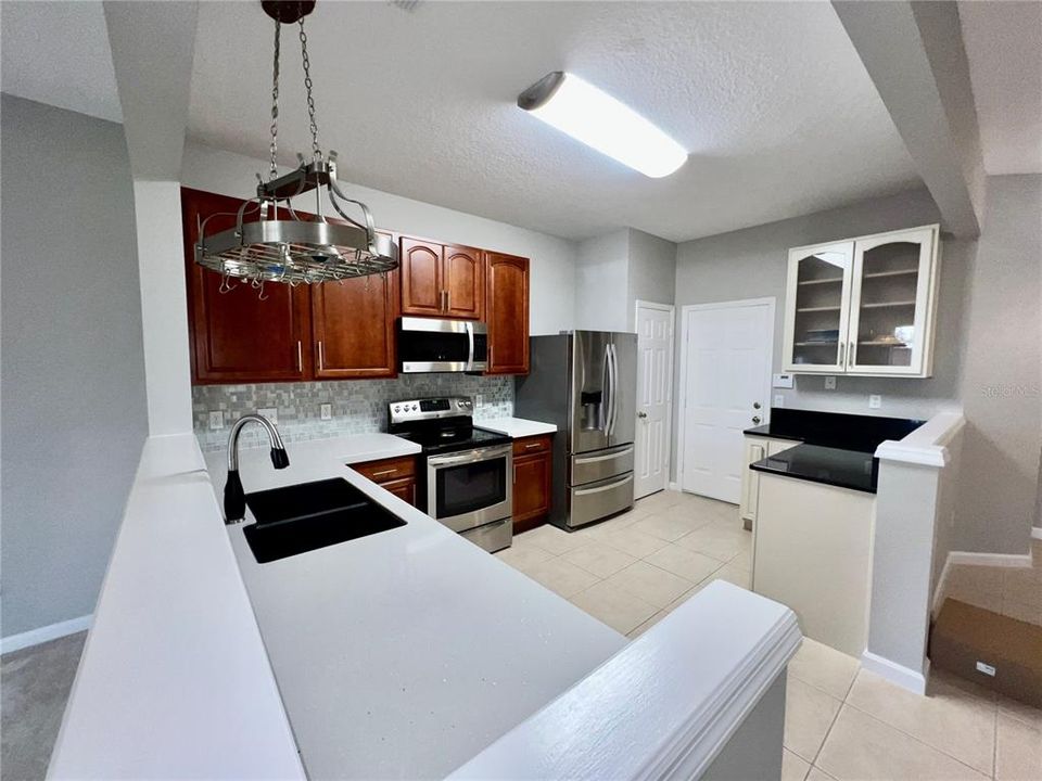 For Rent: $2,250 (2 beds, 2 baths, 1550 Square Feet)