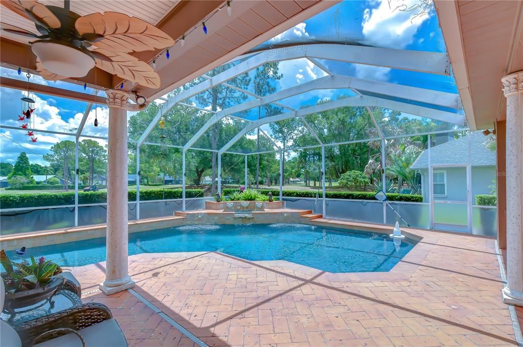 En Venta: $725,000 (4 camas, 3 baños, 2655 Pies cuadrados)