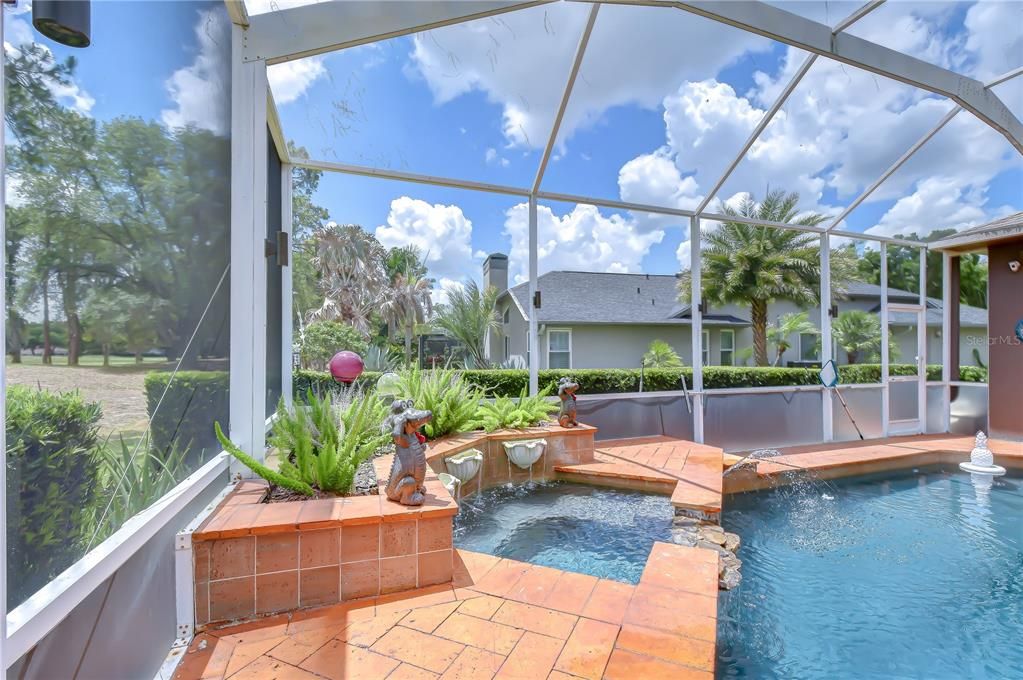 En Venta: $725,000 (4 camas, 3 baños, 2655 Pies cuadrados)