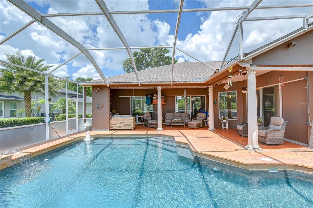 En Venta: $725,000 (4 camas, 3 baños, 2655 Pies cuadrados)