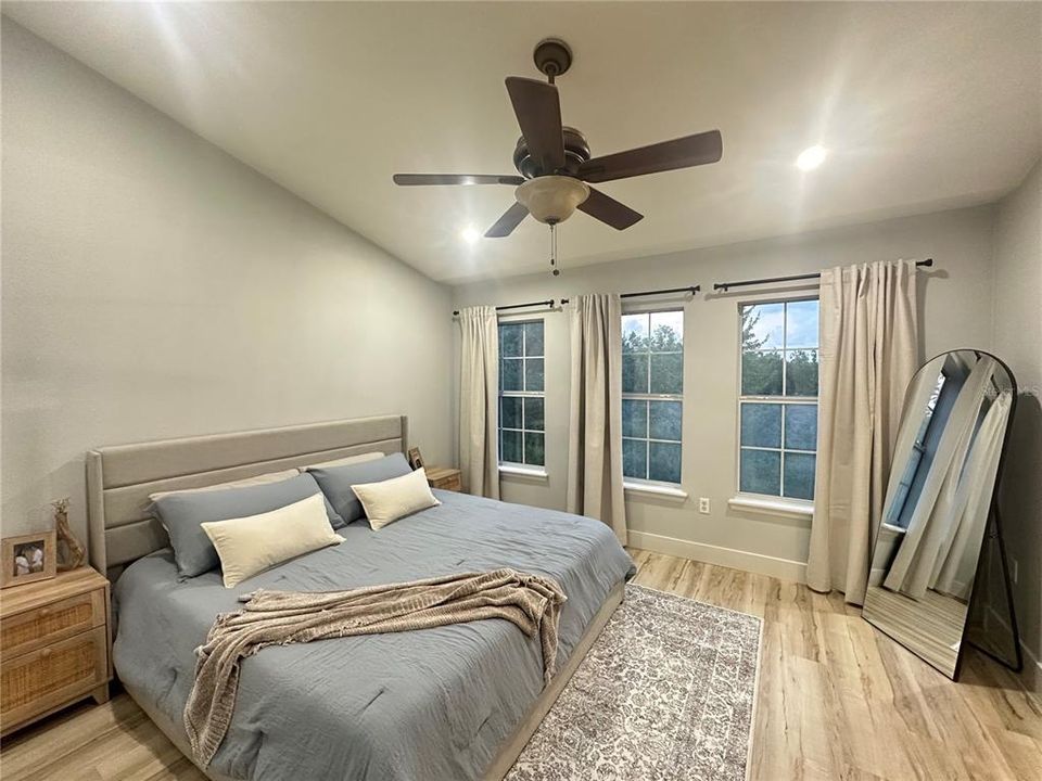 For Rent: $2,200 (3 beds, 2 baths, 1513 Square Feet)
