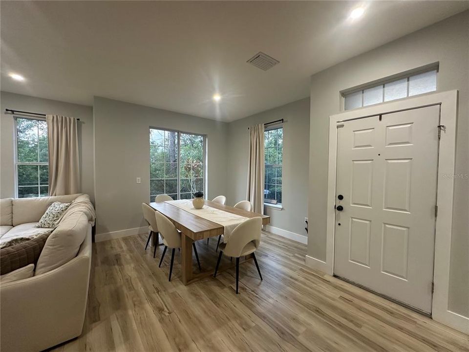 For Rent: $2,200 (3 beds, 2 baths, 1513 Square Feet)