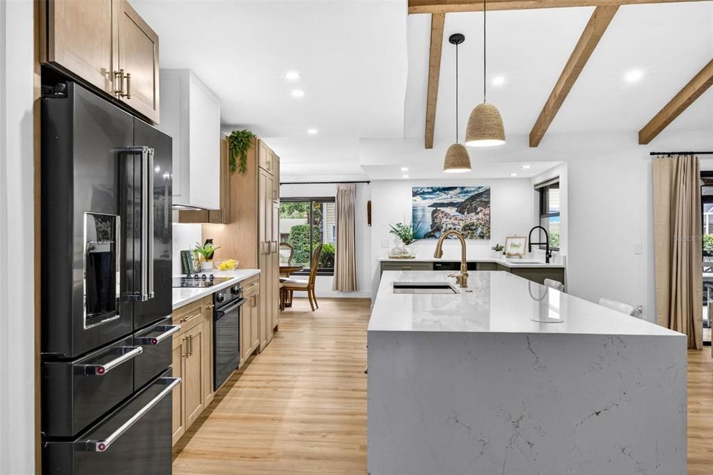 For Sale: $700,000 (3 beds, 3 baths, 3371 Square Feet)