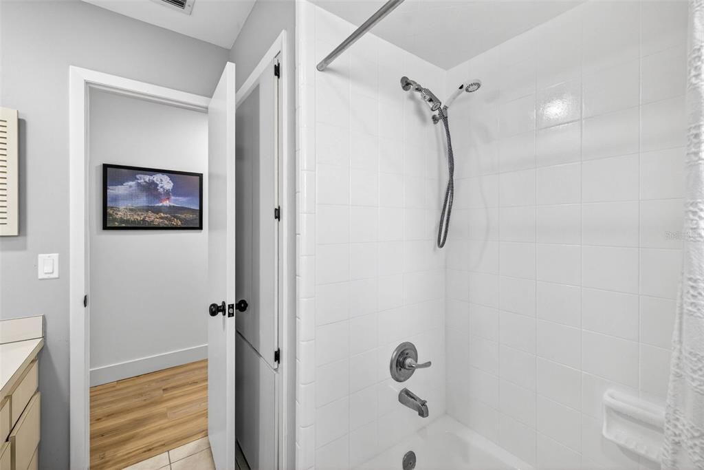 For Sale: $700,000 (3 beds, 3 baths, 3371 Square Feet)