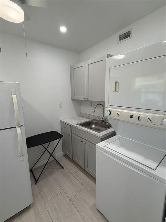 For Rent: $1,095 (1 beds, 1 baths, 400 Square Feet)