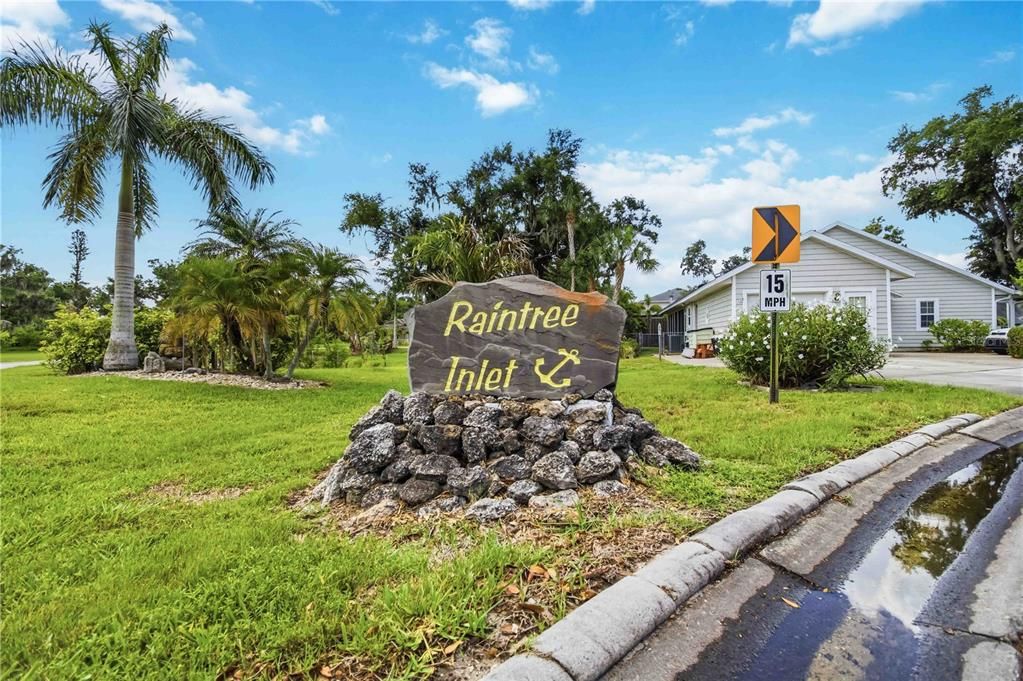 Active With Contract: $385,000 (2 beds, 2 baths, 1829 Square Feet)