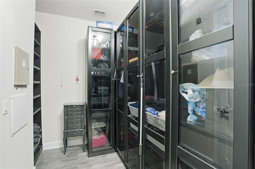Activo con contrato: $600,000 (3 camas, 2 baños, 1958 Pies cuadrados)