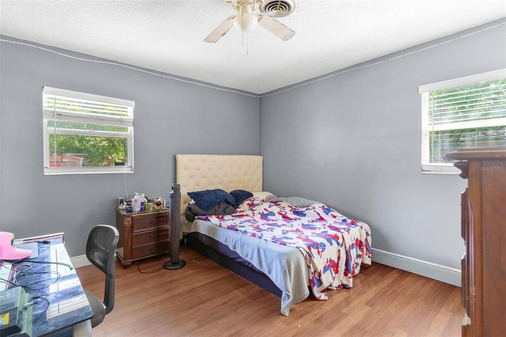 For Sale: $375,000 (4 beds, 3 baths, 2190 Square Feet)