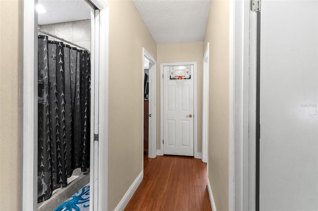 For Sale: $375,000 (4 beds, 3 baths, 2190 Square Feet)