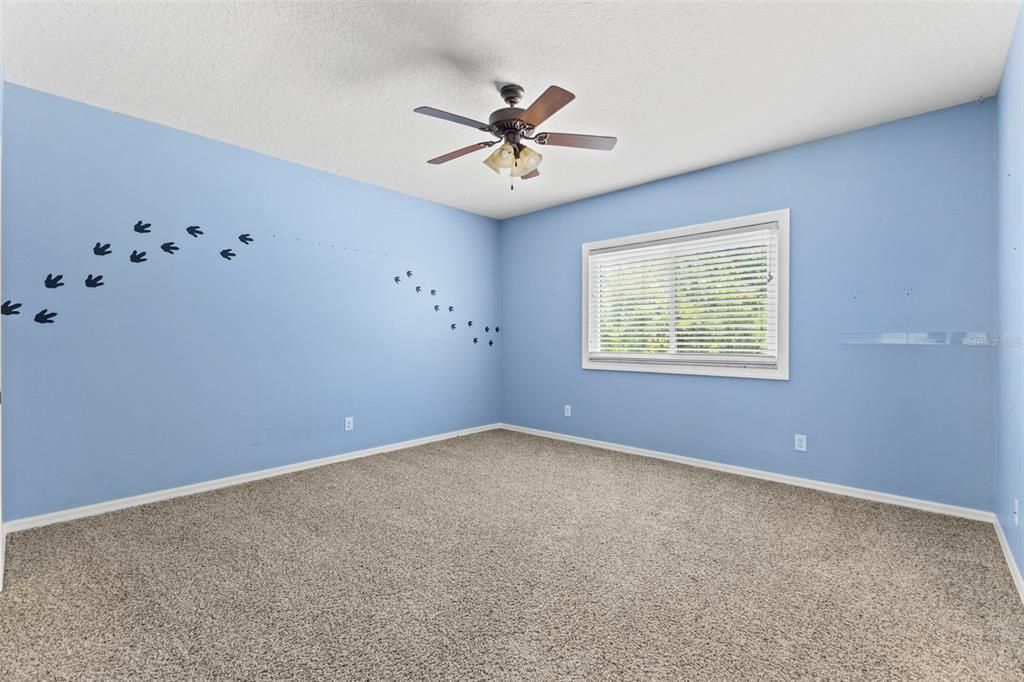 For Sale: $1,100,000 (5 beds, 3 baths, 4056 Square Feet)
