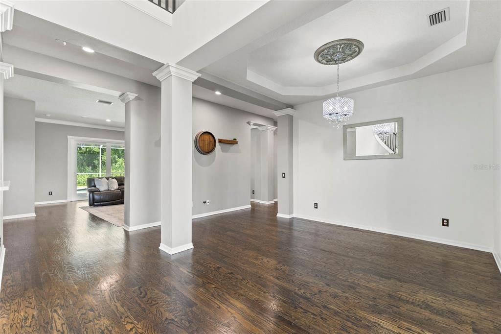 For Sale: $1,100,000 (5 beds, 3 baths, 4056 Square Feet)
