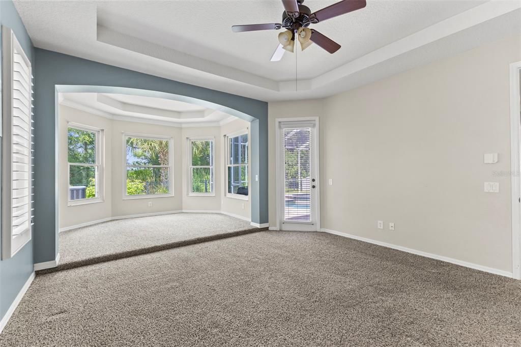 For Sale: $1,100,000 (5 beds, 3 baths, 4056 Square Feet)