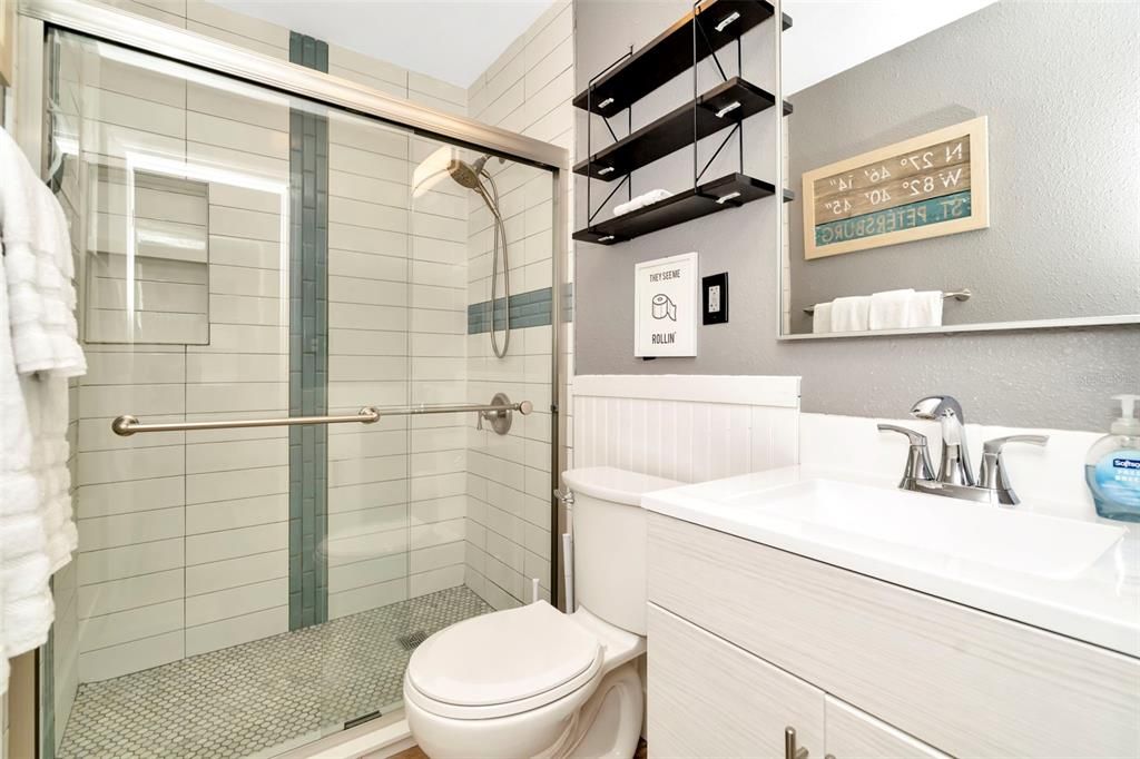For Rent: $2,550 (2 beds, 1 baths, 680 Square Feet)