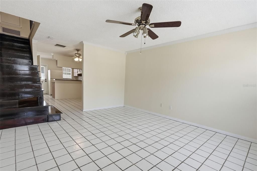 For Sale: $175,000 (2 beds, 2 baths, 1081 Square Feet)