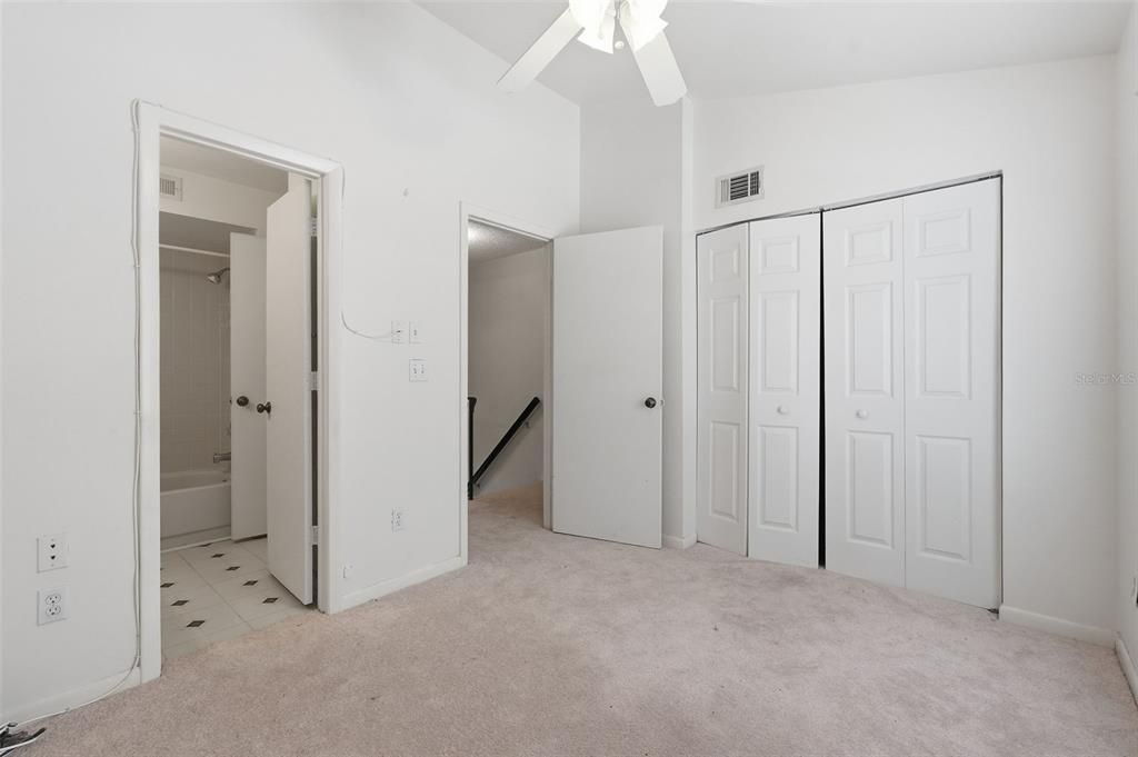 For Sale: $175,000 (2 beds, 2 baths, 1081 Square Feet)