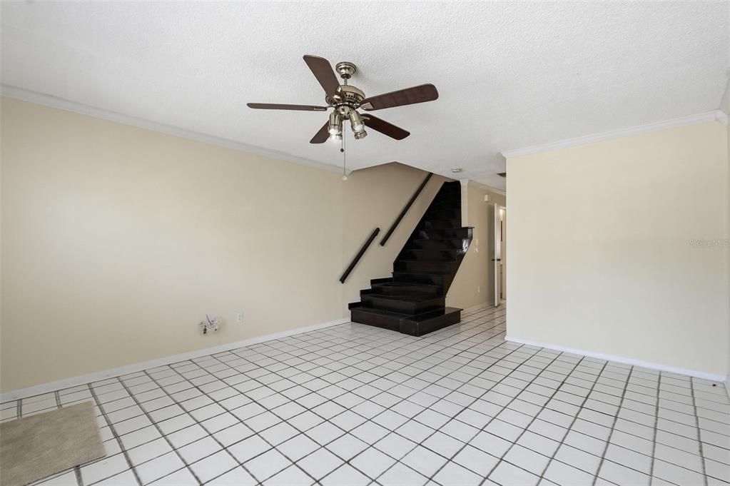 For Sale: $175,000 (2 beds, 2 baths, 1081 Square Feet)