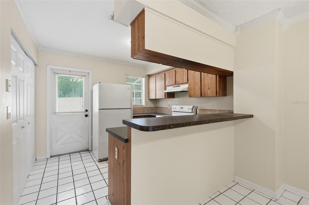 For Sale: $175,000 (2 beds, 2 baths, 1081 Square Feet)