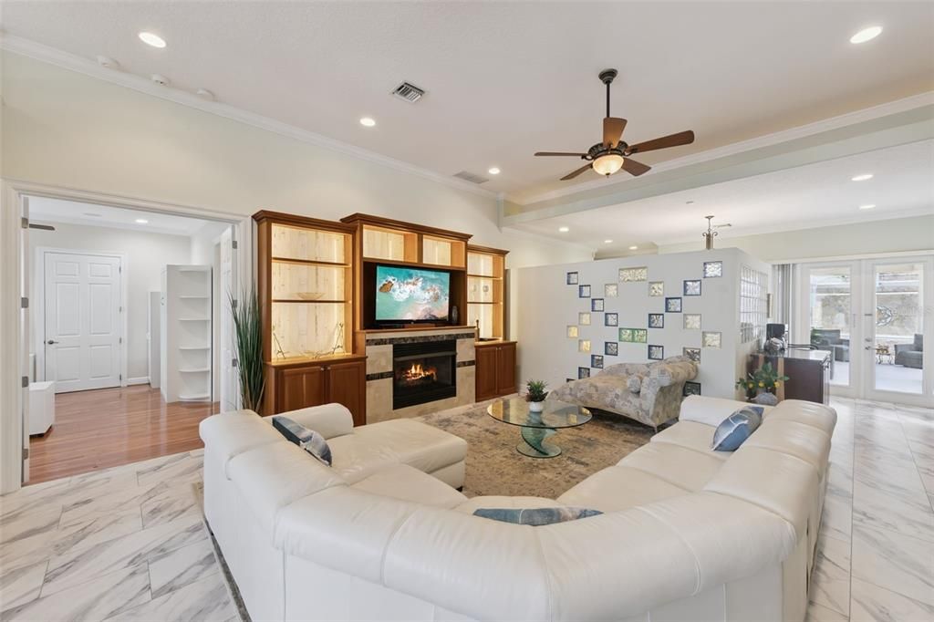 En Venta: $1,949,900 (4 camas, 5 baños, 4153 Pies cuadrados)