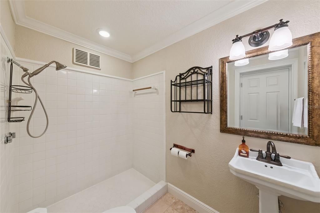 En Venta: $1,949,900 (4 camas, 5 baños, 4153 Pies cuadrados)