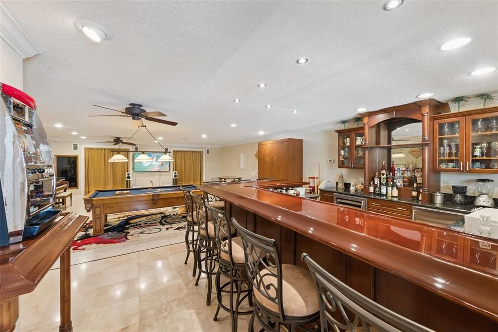 En Venta: $1,949,900 (4 camas, 5 baños, 4153 Pies cuadrados)