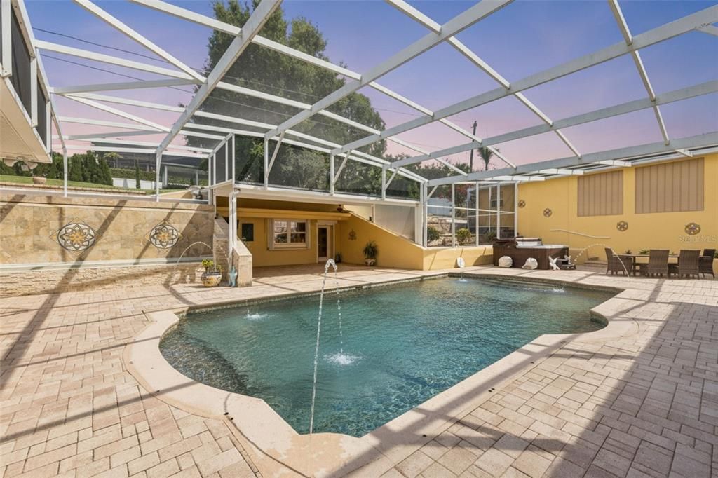 En Venta: $1,949,900 (4 camas, 5 baños, 4153 Pies cuadrados)