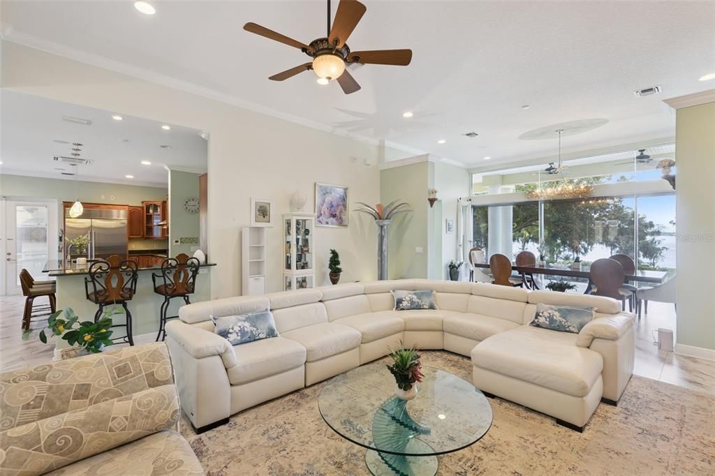En Venta: $1,949,900 (4 camas, 5 baños, 4153 Pies cuadrados)