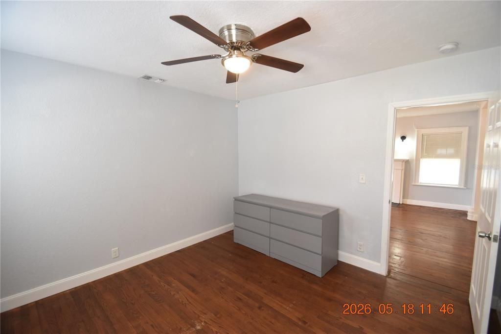 В аренду: $2,495 (3 спален, 1 ванн, 1129 Квадратных фут)