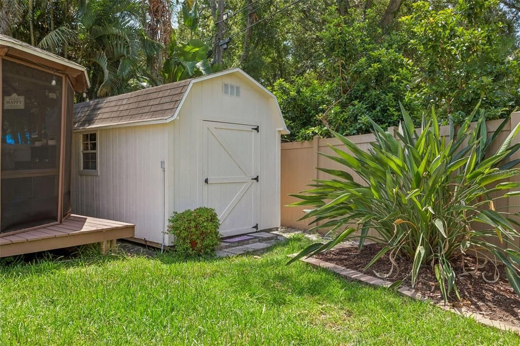 En Venta: $824,900 (4 camas, 3 baños, 2716 Pies cuadrados)