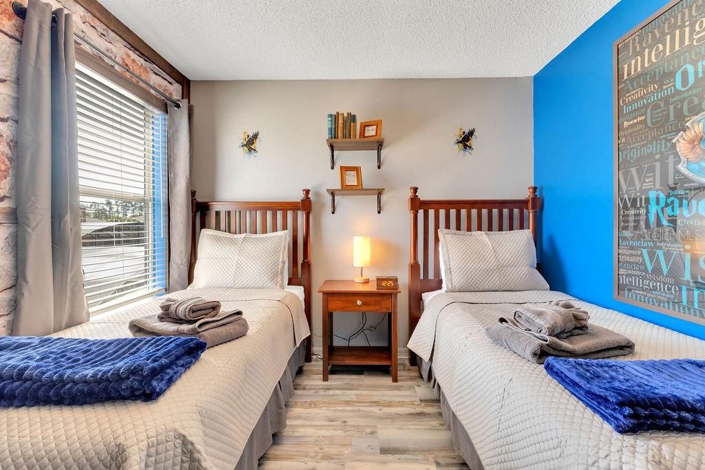 Active With Contract: $649,000 (7 beds, 4 baths, 2881 Square Feet)