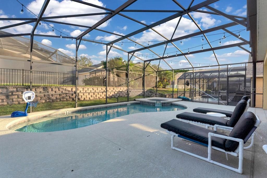 Active With Contract: $649,000 (7 beds, 4 baths, 2881 Square Feet)