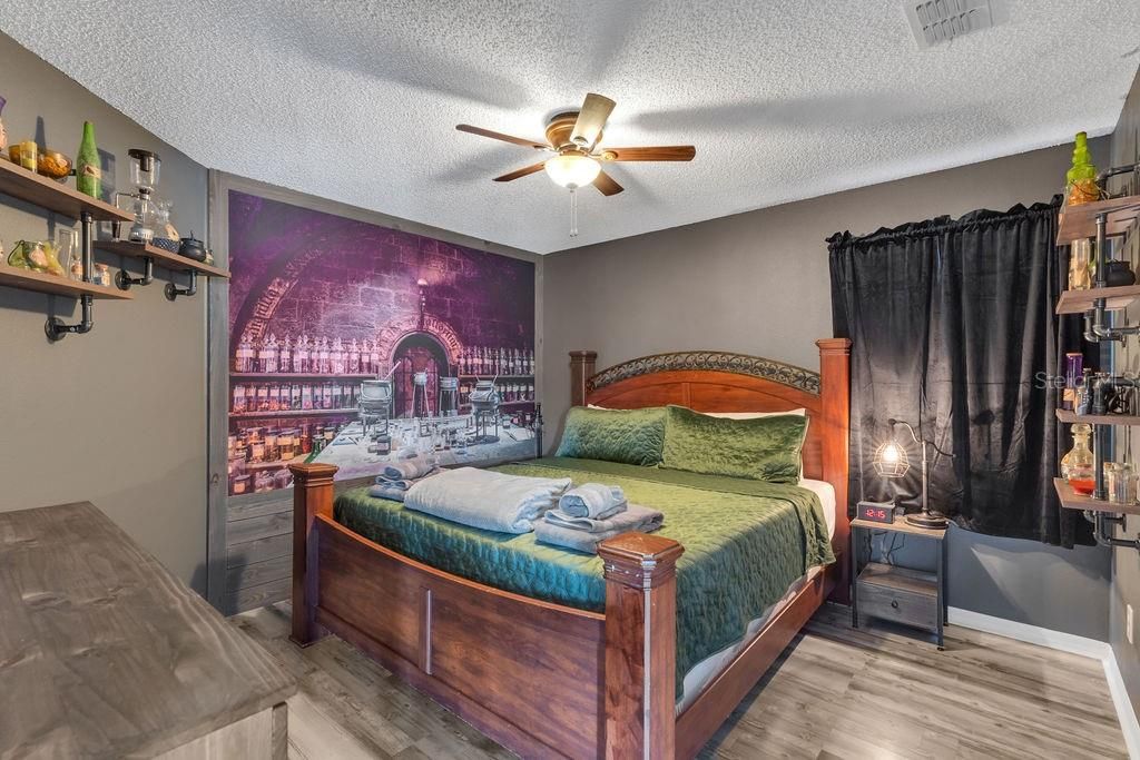 Active With Contract: $649,000 (7 beds, 4 baths, 2881 Square Feet)