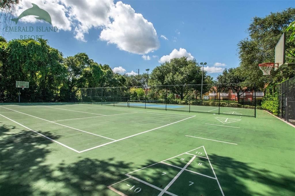 Active With Contract: $649,000 (7 beds, 4 baths, 2881 Square Feet)