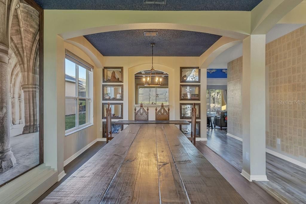 Active With Contract: $649,000 (7 beds, 4 baths, 2881 Square Feet)