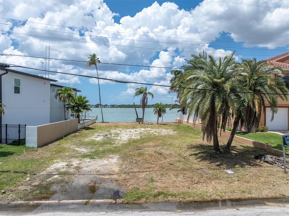 Active With Contract: $1,100,000 (0.16 acres)