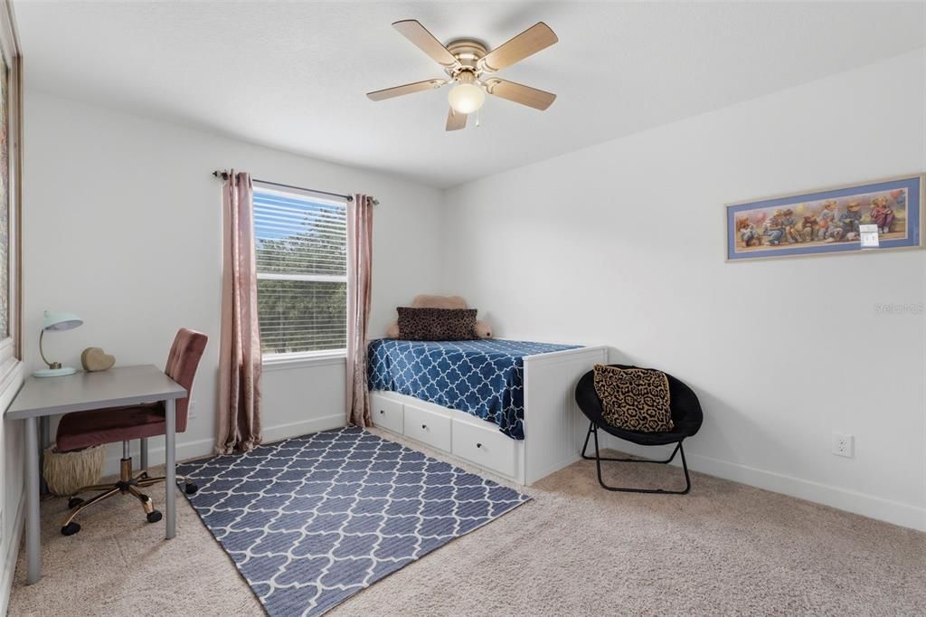 Activo con contrato: $599,950 (6 camas, 3 baños, 3672 Pies cuadrados)