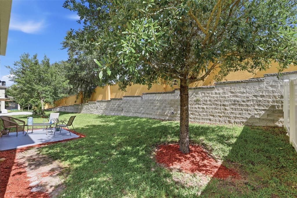 Activo con contrato: $599,950 (6 camas, 3 baños, 3672 Pies cuadrados)