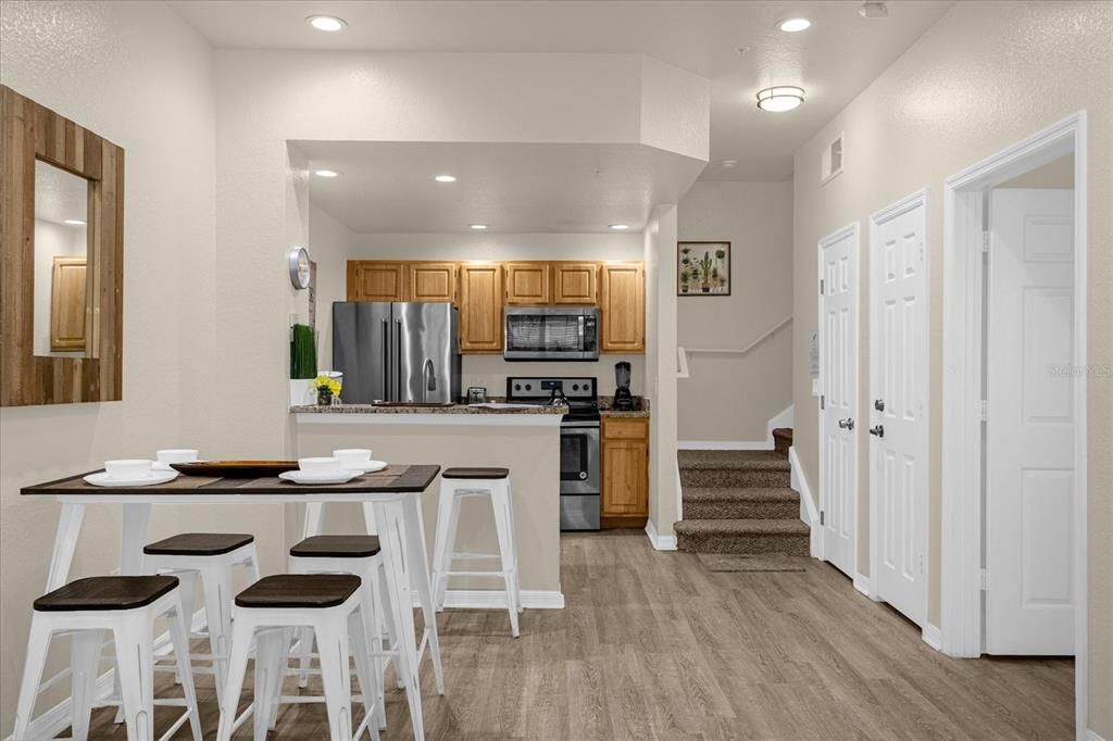 Active With Contract: $200,000 (3 beds, 2 baths, 1296 Square Feet)