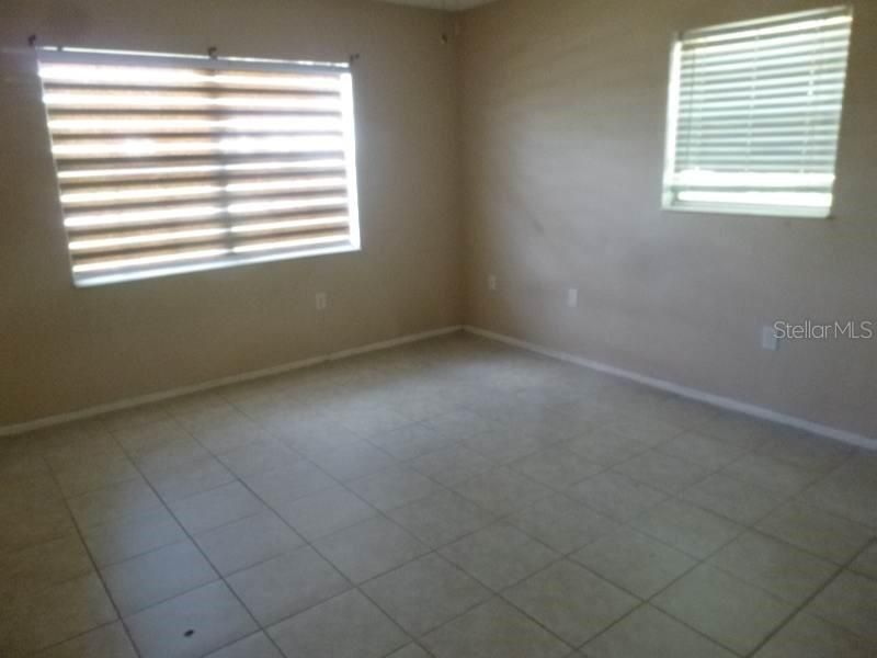 For Sale: $175,000 (3 beds, 1 baths, 1016 Square Feet)
