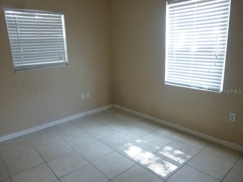 For Sale: $175,000 (3 beds, 1 baths, 1016 Square Feet)