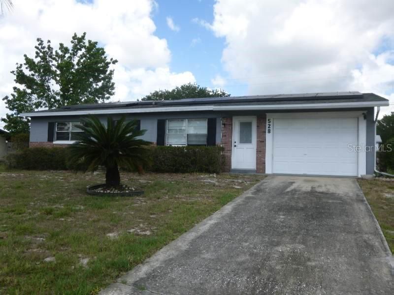 For Sale: $195,000 (2 beds, 2 baths, 1120 Square Feet)