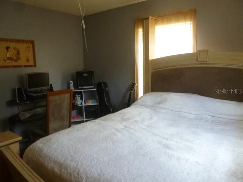 For Sale: $195,000 (2 beds, 2 baths, 1120 Square Feet)